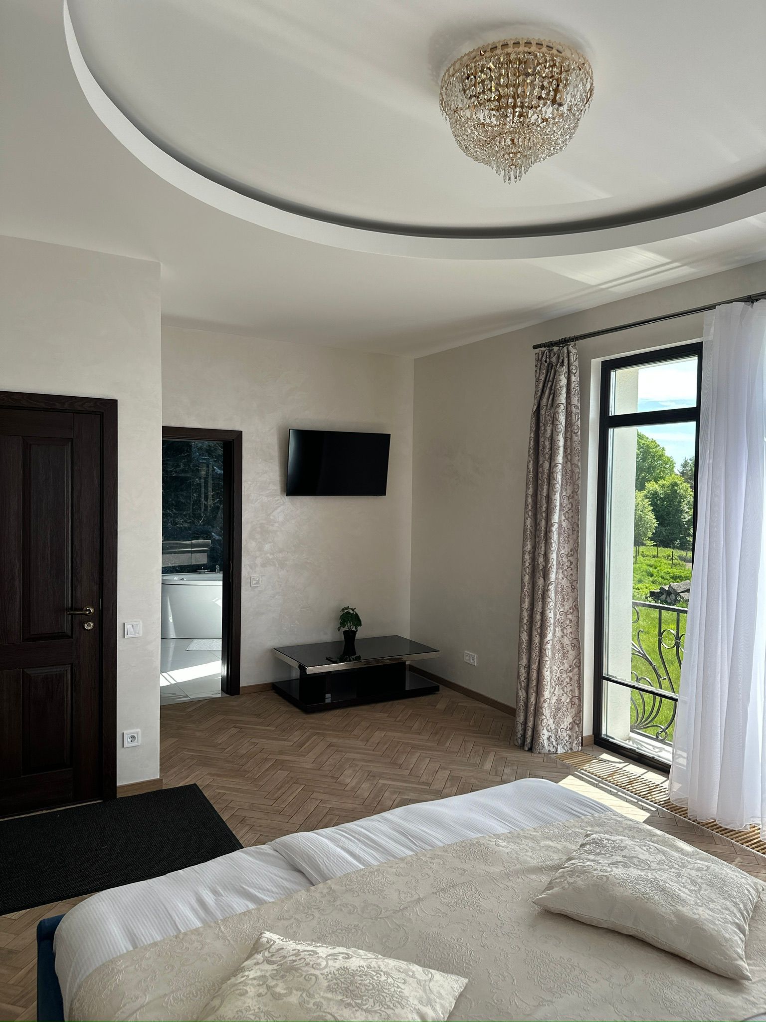 Grand Baltezers luxury private stay photo